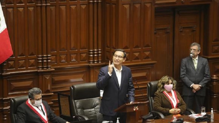 El presidente de Perú, Martín Vizcarra se presentó ante el Congreso de ese país para exponer sus descargos frente a la moción de vacancia o destitución en su contra. 