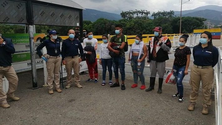 El ministro de Defensa de Colombia, Diego Molano denunció la participación de ciudadanos venezolanos en los bloqueos y protestas.