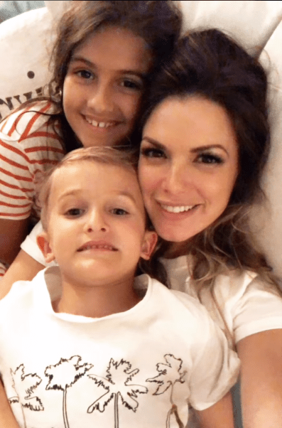 Verónica Schneider y sus hijos. Foto Instagram