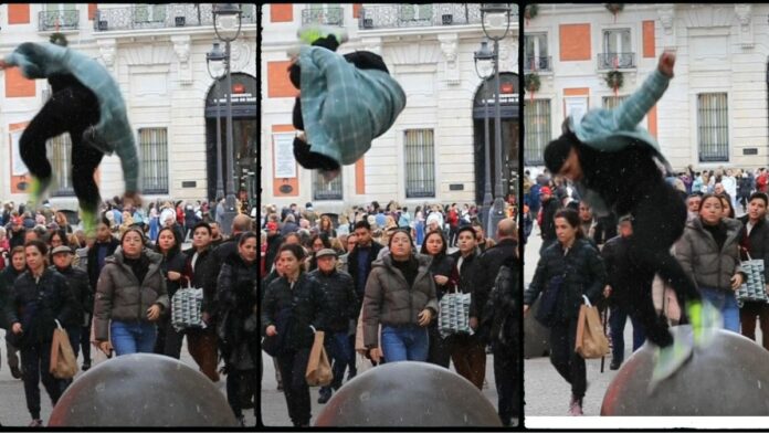 Un grupo de venezolanos arranca aplausos con su show en las calles de Madrid