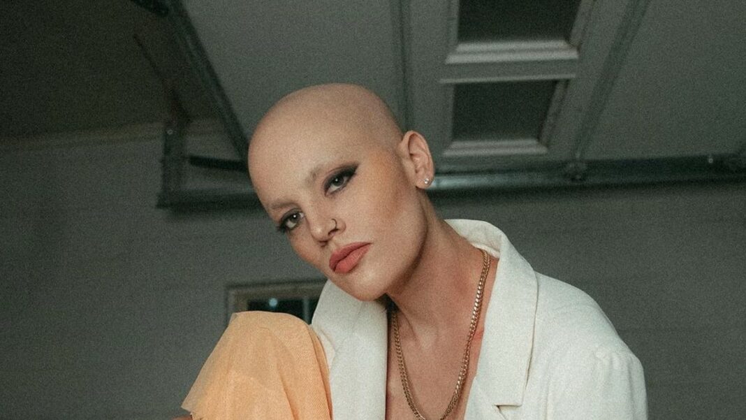 Muere Cat Janice, la cantante con cáncer que compuso un tema para proteger a su hijo